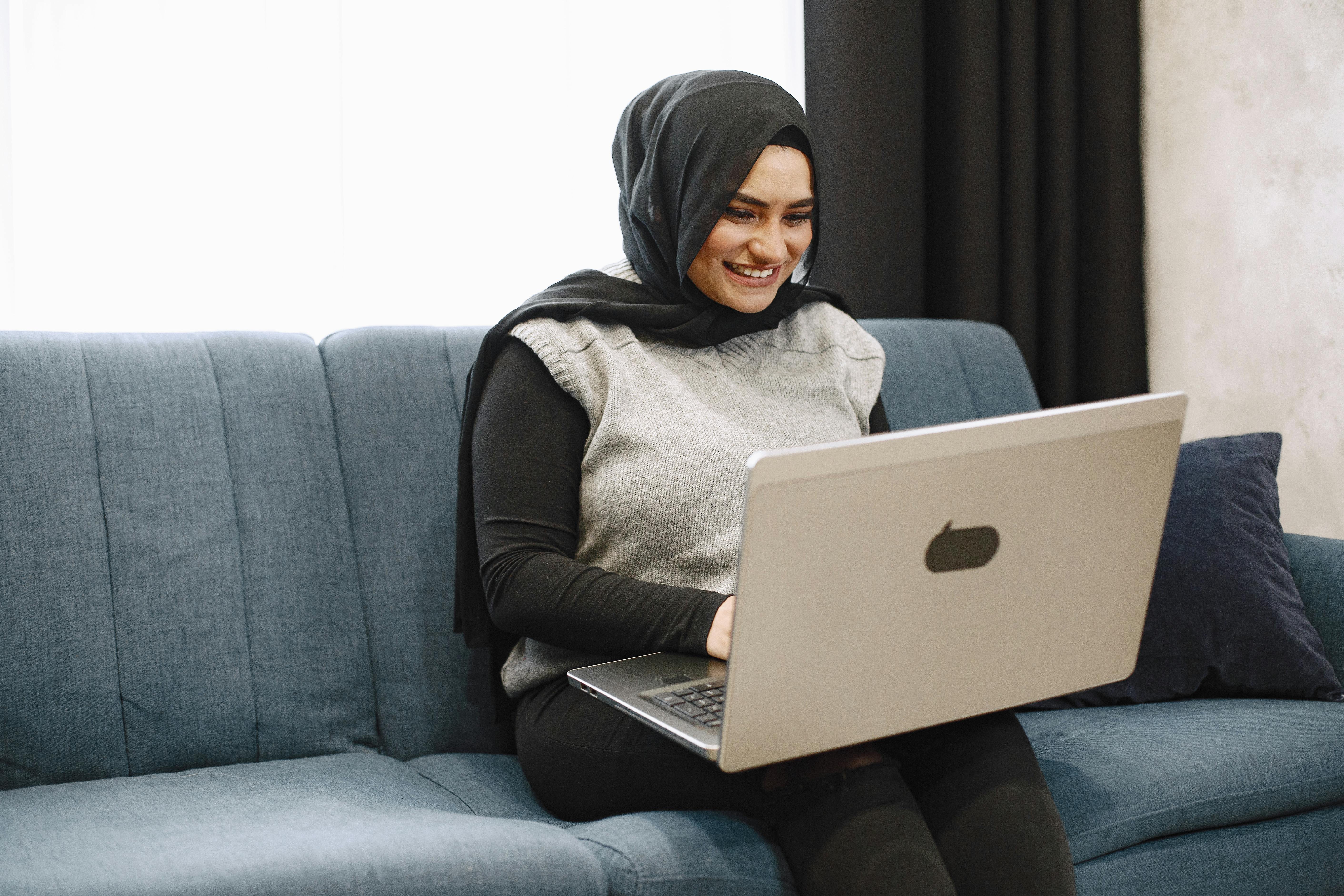 مساعد عن بعد